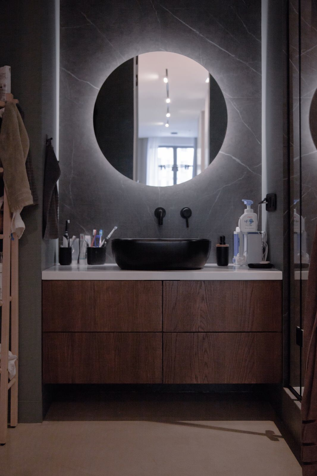 Мебель для ванной и су