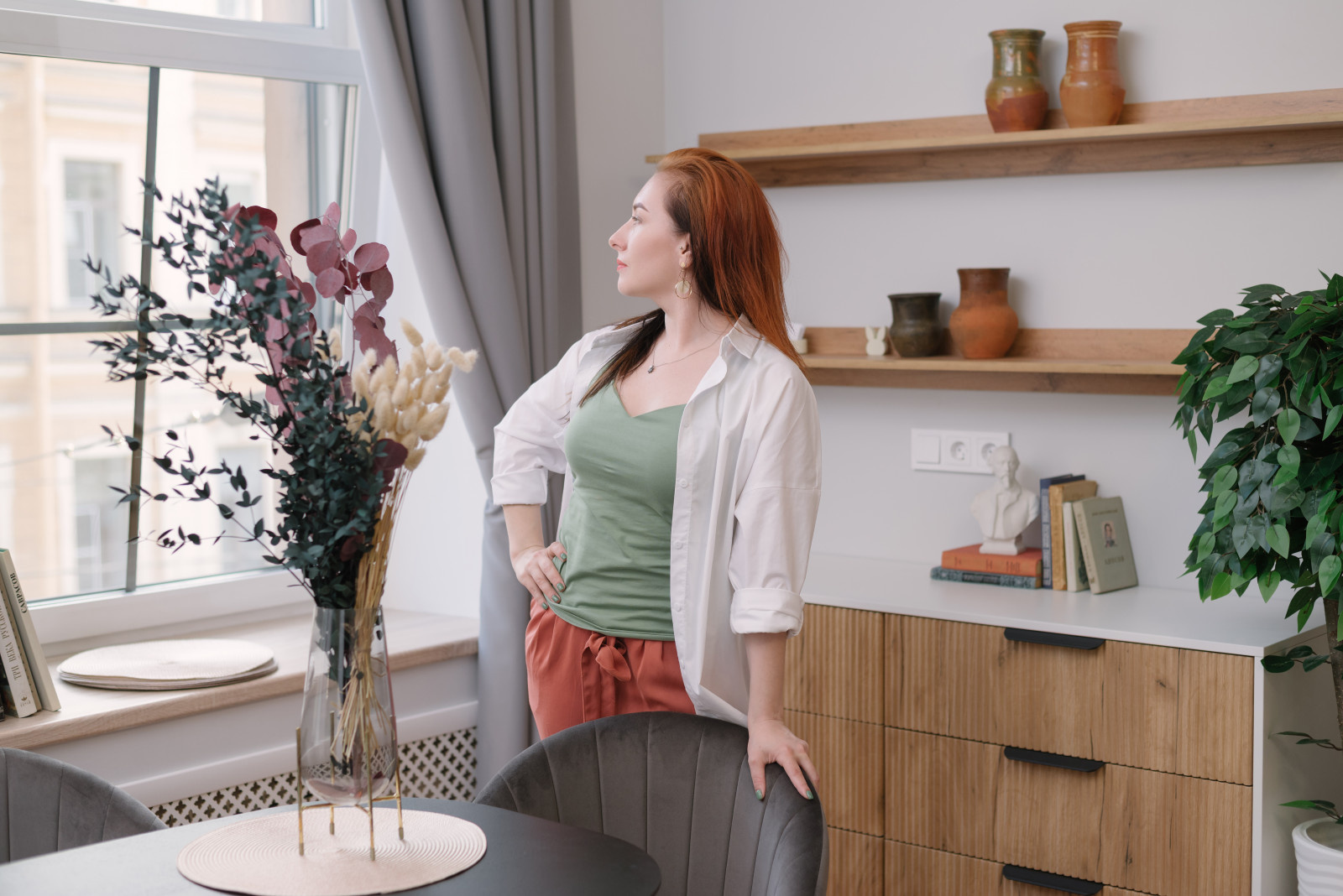 Реализация проекта в старом фонде СПб, квартира с камином.