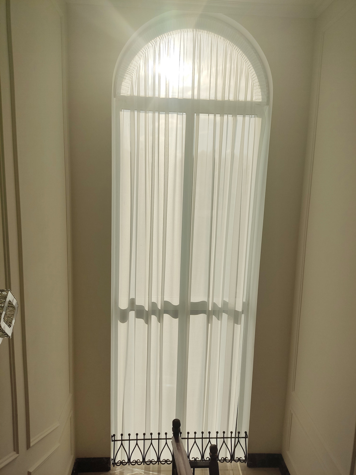 КОМПЛЕКТАЦИЯ ЗАГОРОДНОГО ДОМА ПЛОЩАДЬЮ 450,0М2 ОСВЕЩЕНИЕМ, МЕБЕЛЬЮ, ТЕКСТИЛЕМ.