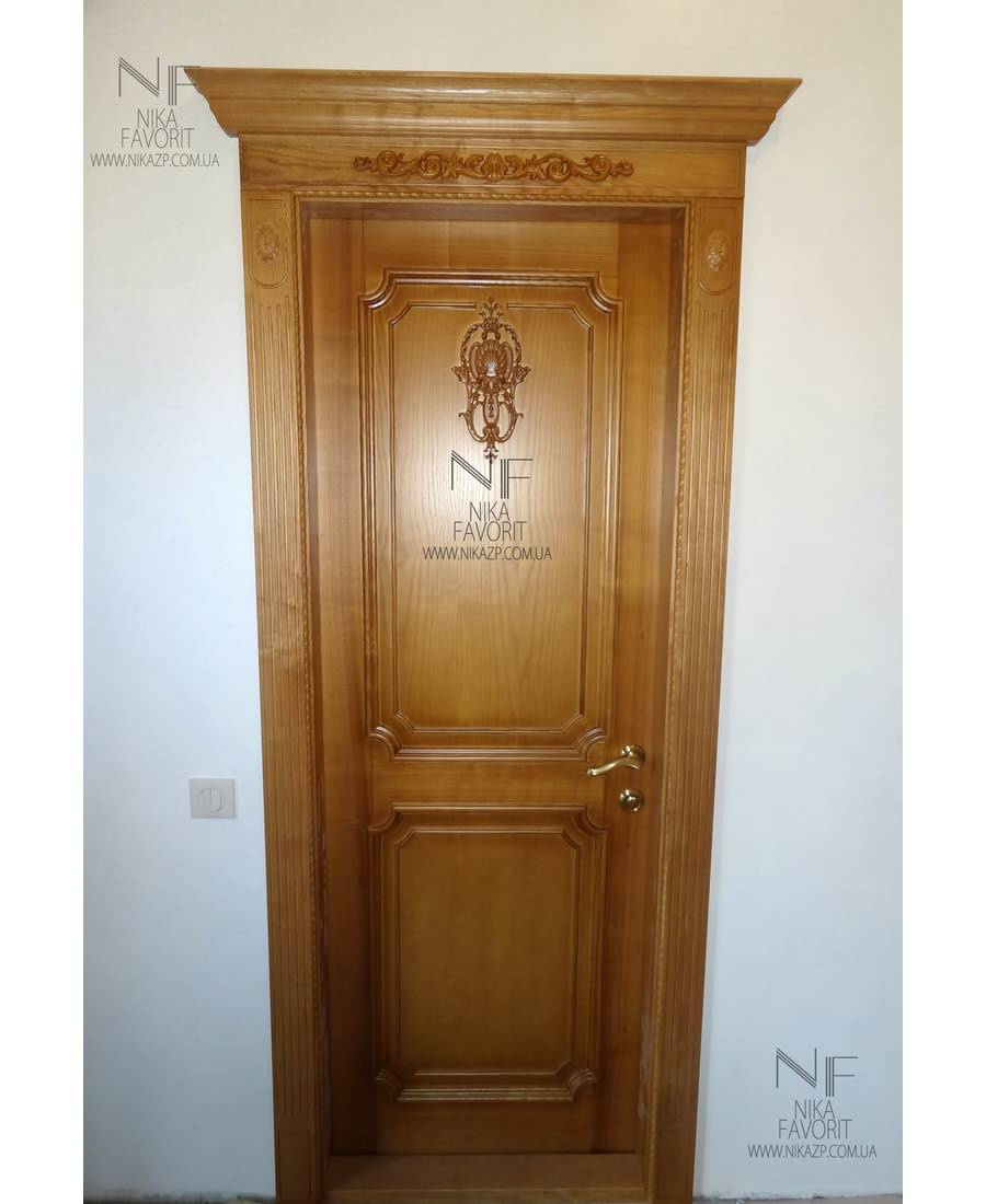 WOODEN ELITE DOORS WITH DECORS
