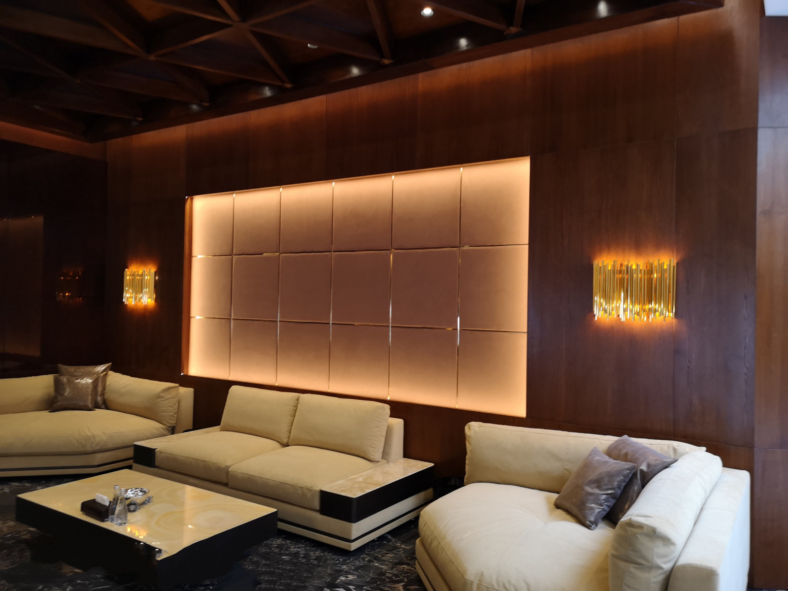 Интерьер загородного клуба