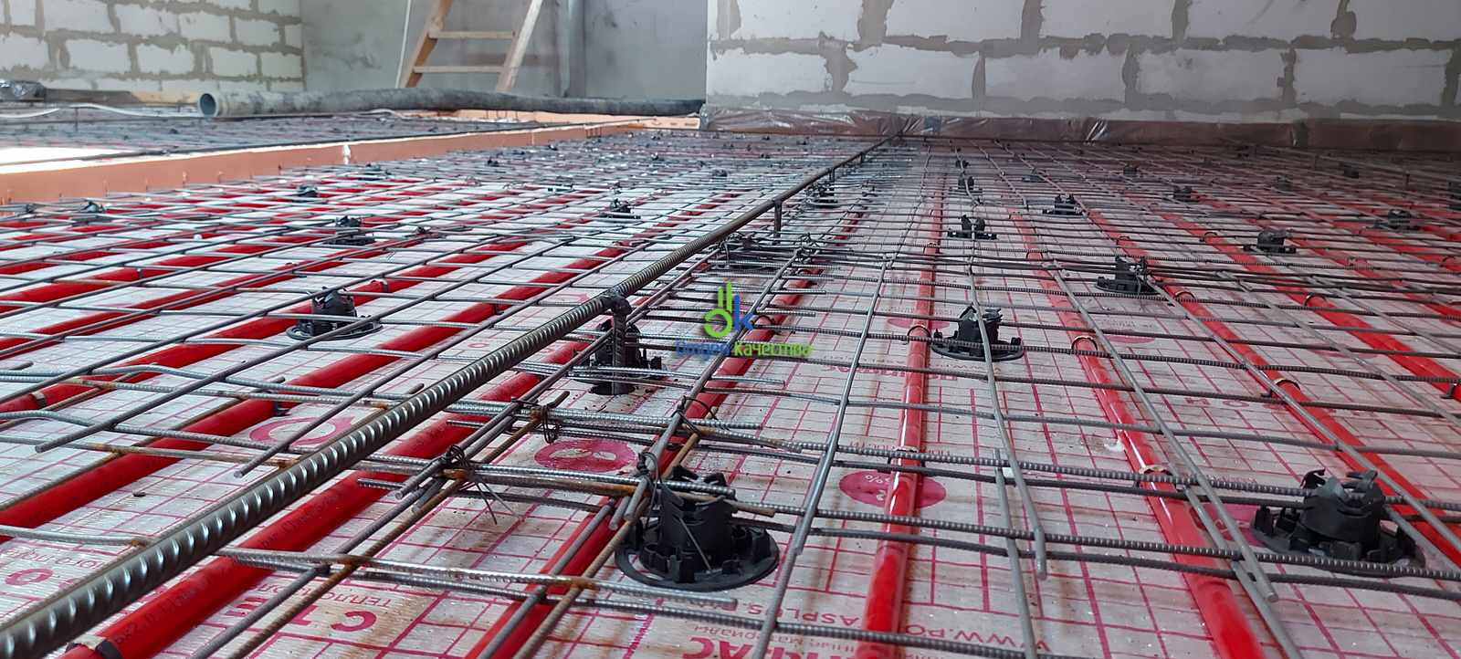 Обложка проекта: Монтаж водяного теплого пола как основного отопления