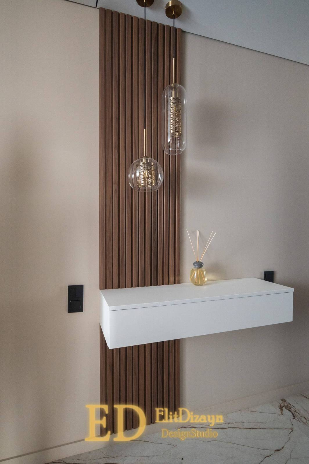 Современная квартира (прихожая)