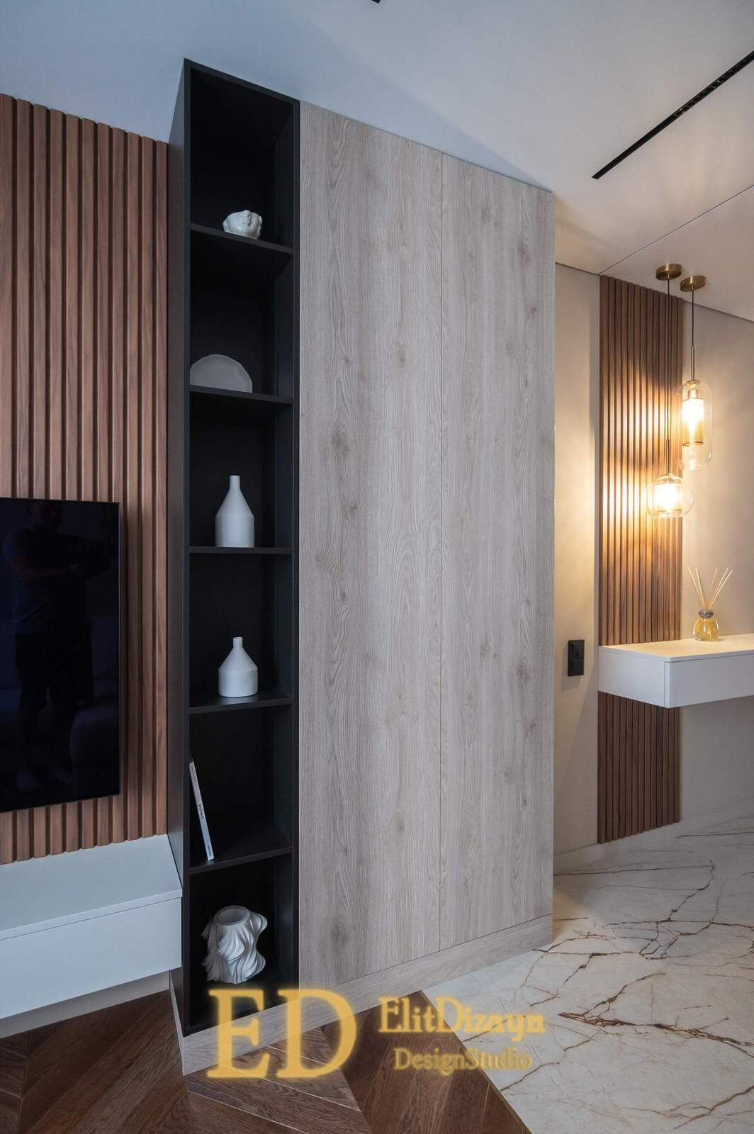 Обложка проекта: Современная квартира (прихожая)