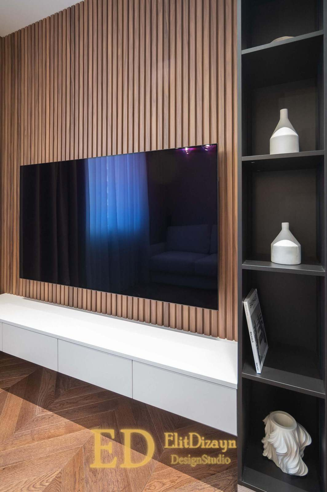 Обложка проекта: Современная квартира (гостиная)