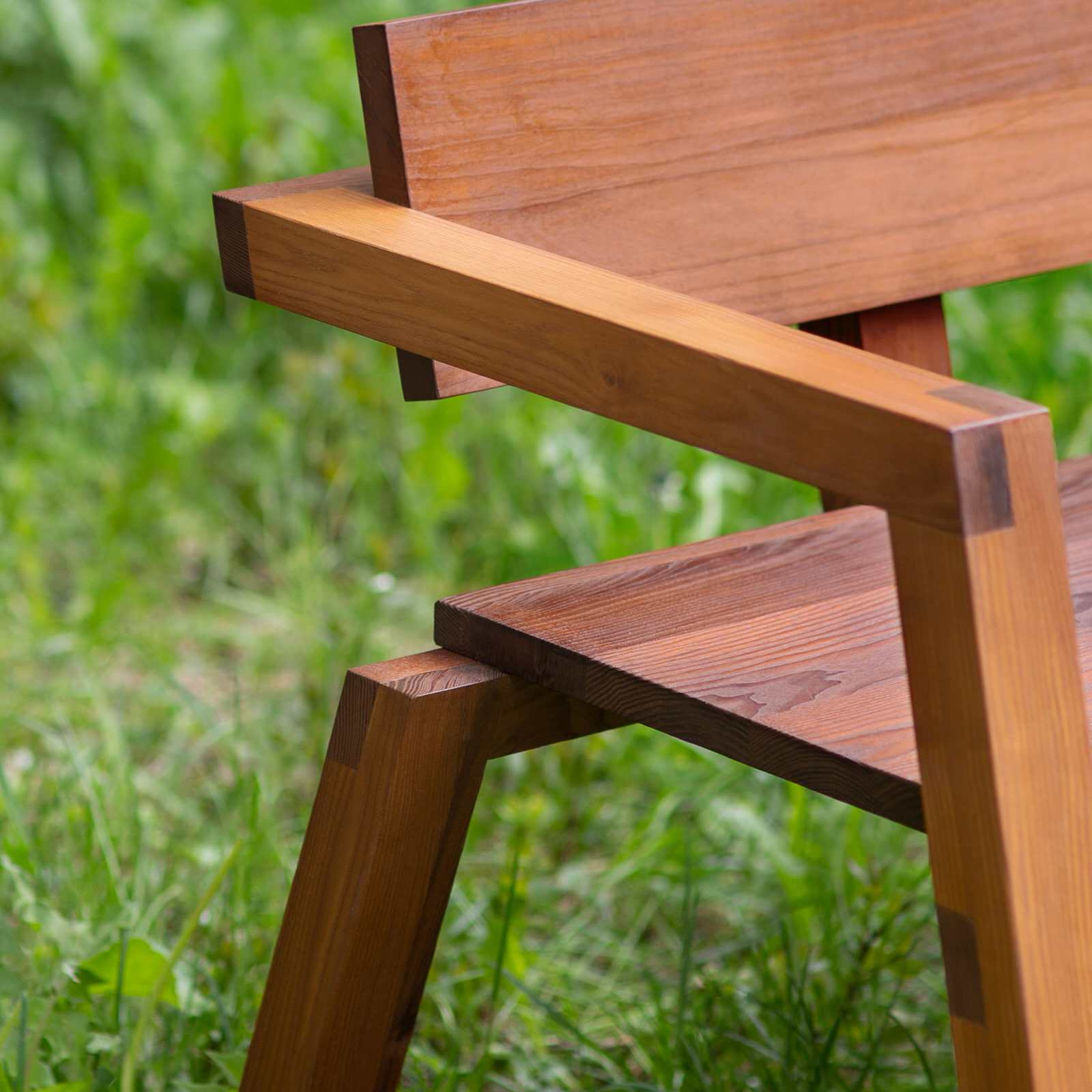 Деревянная садовая мебель из массива термоясеня