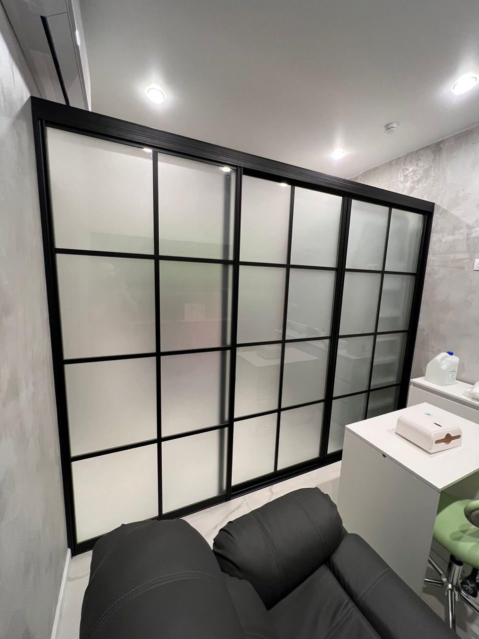 Лофт перегородка в салон красоты