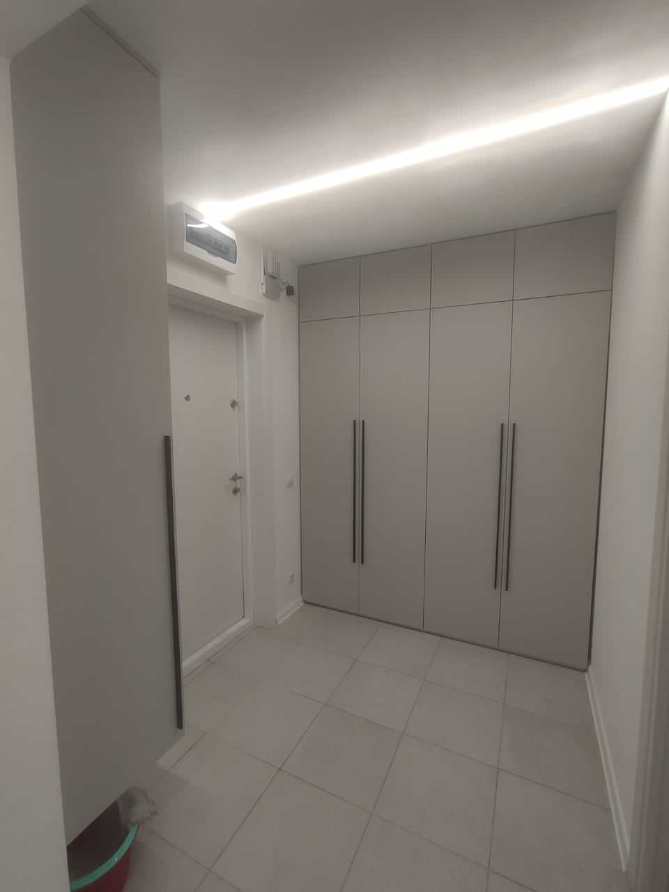 Шкаф в прихожую