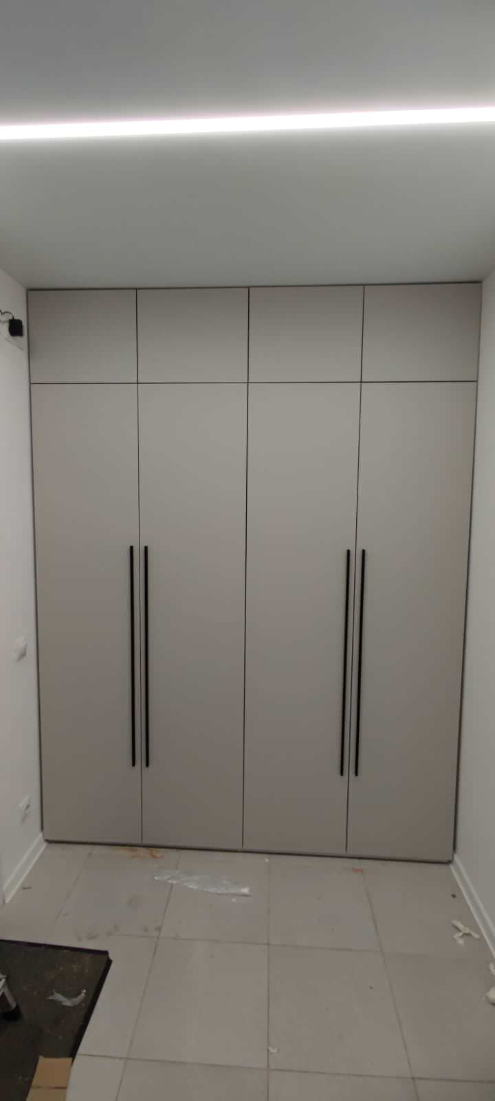 Обложка проекта: Шкаф в прихожую