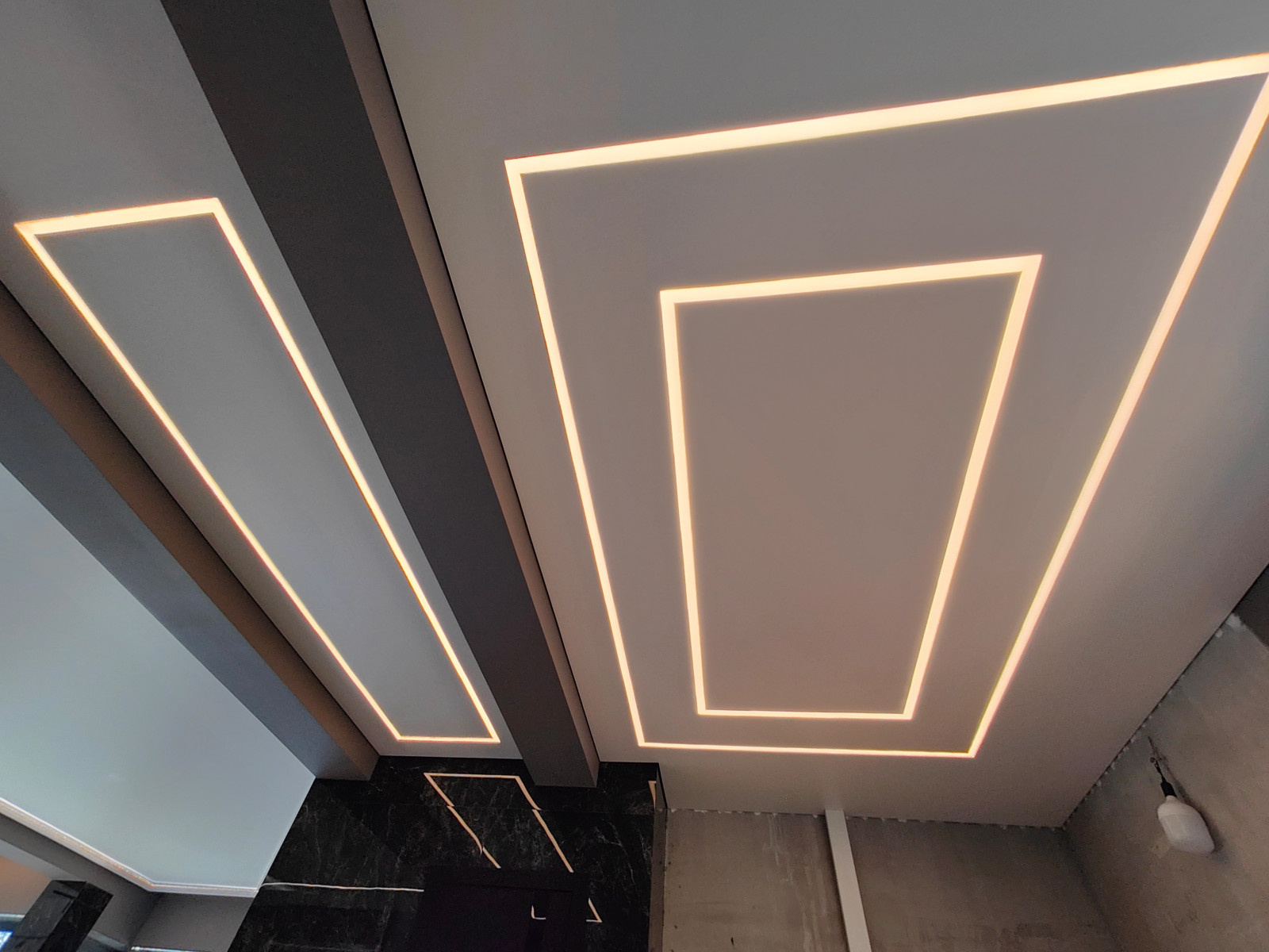 Парящий потолок в Частном Доме. Садки