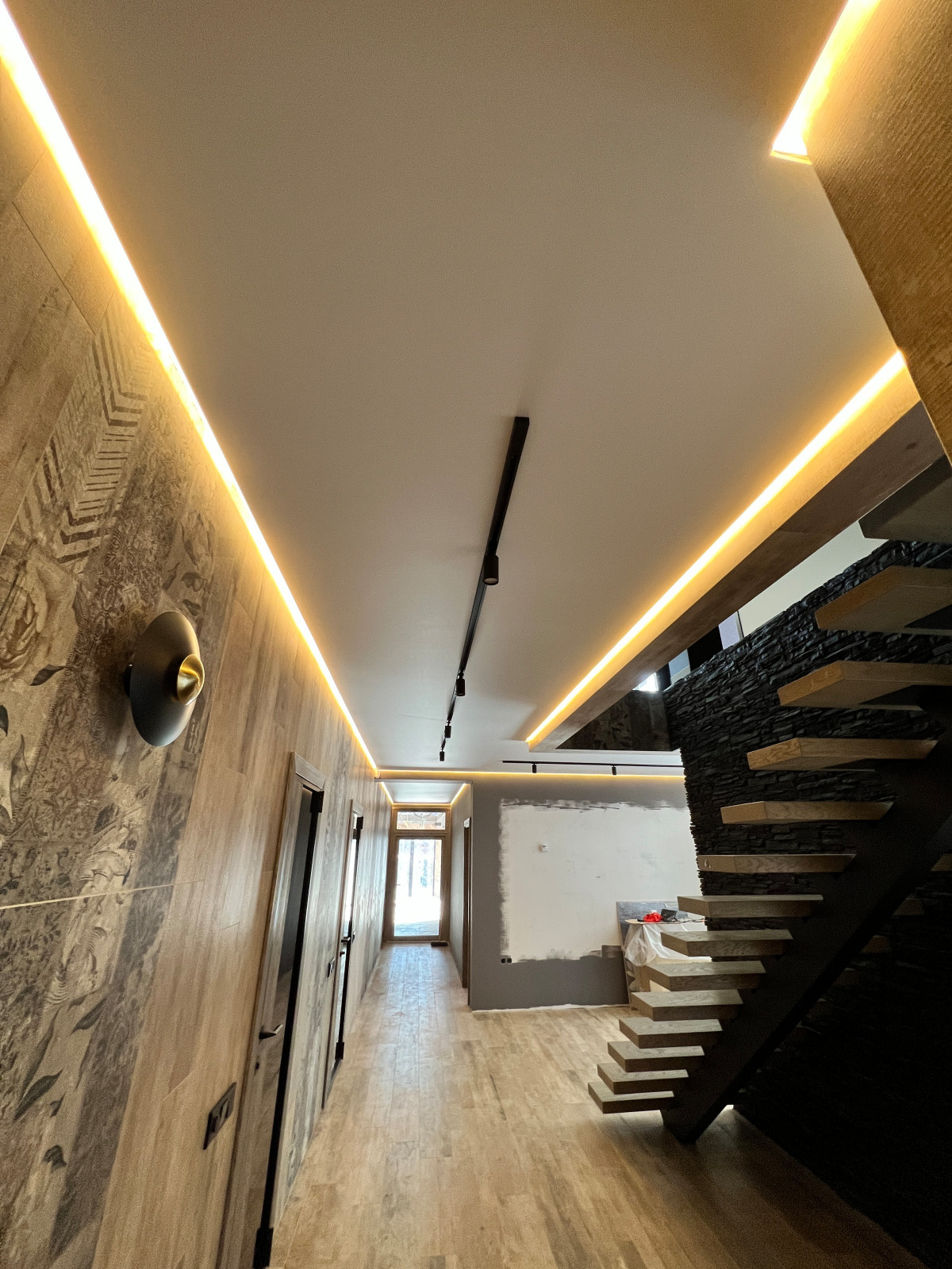 Парящий потолок в Частном Доме. Садки