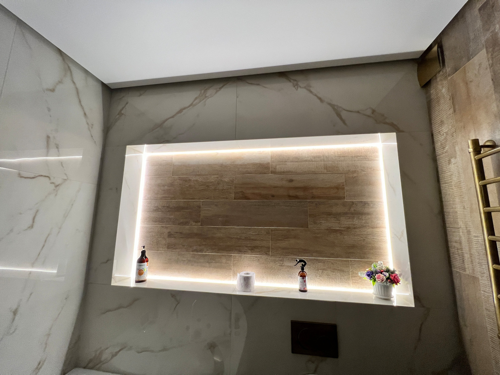 Парящий потолок в Частном Доме. Садки