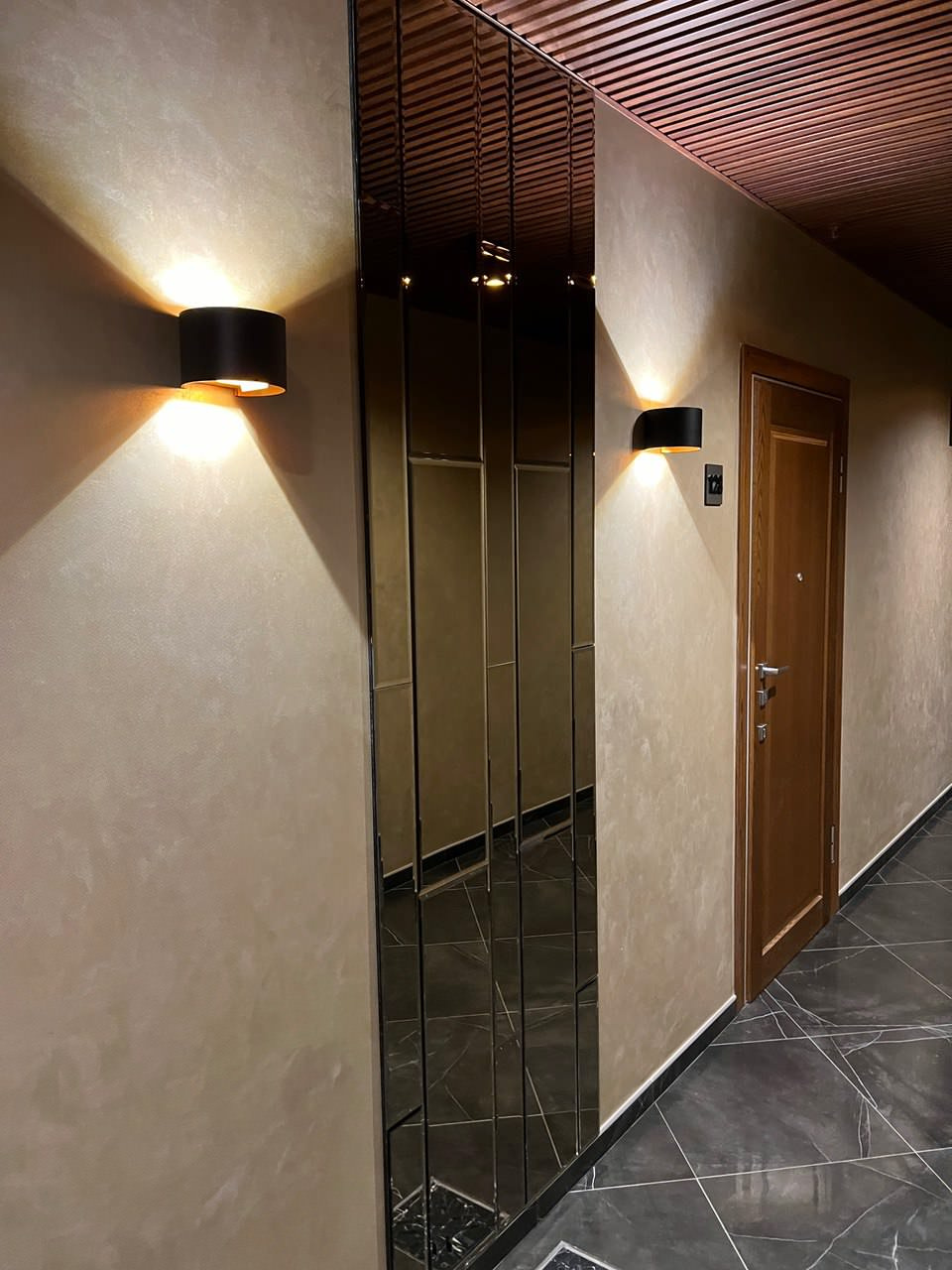 Зеркальное панно