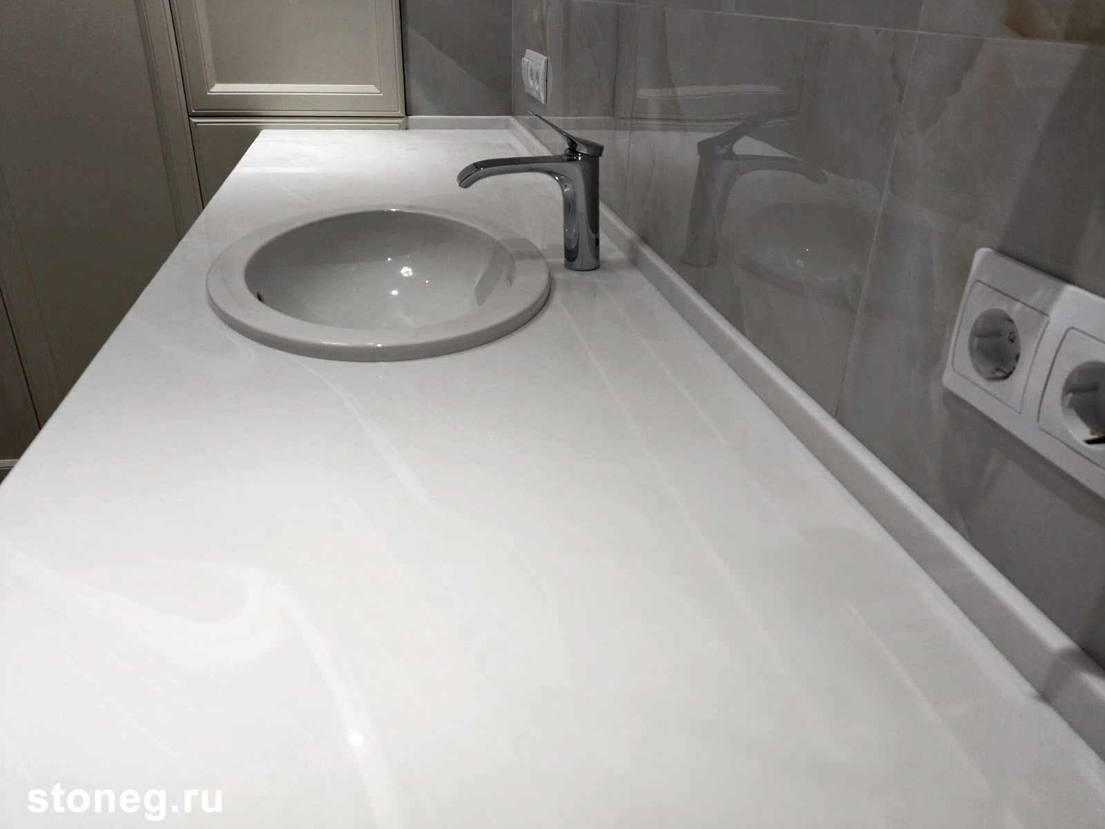 Мраморная столешница из камня Corian для ванной