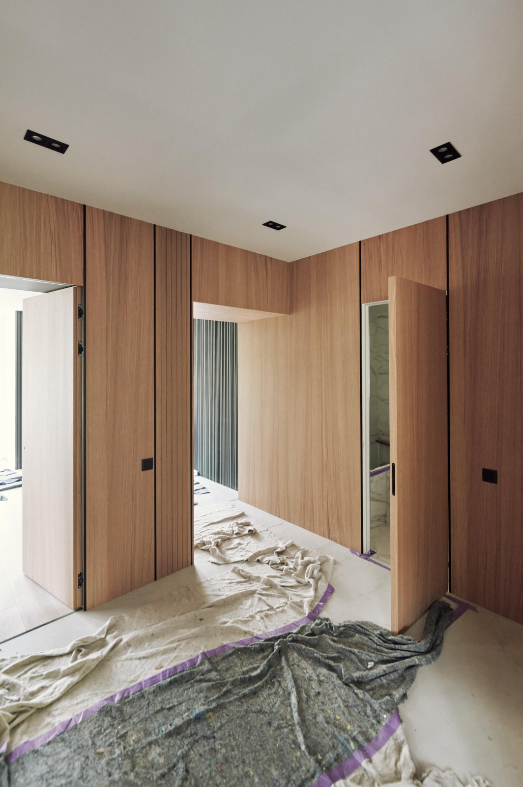 Реконструкция интерьеров дома в подмосковье. 350 м.кв.