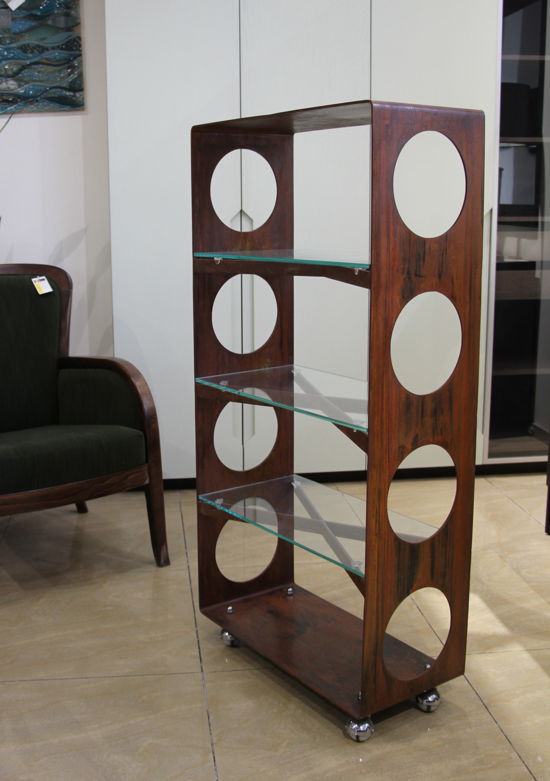 FURNITURE AND DECOR