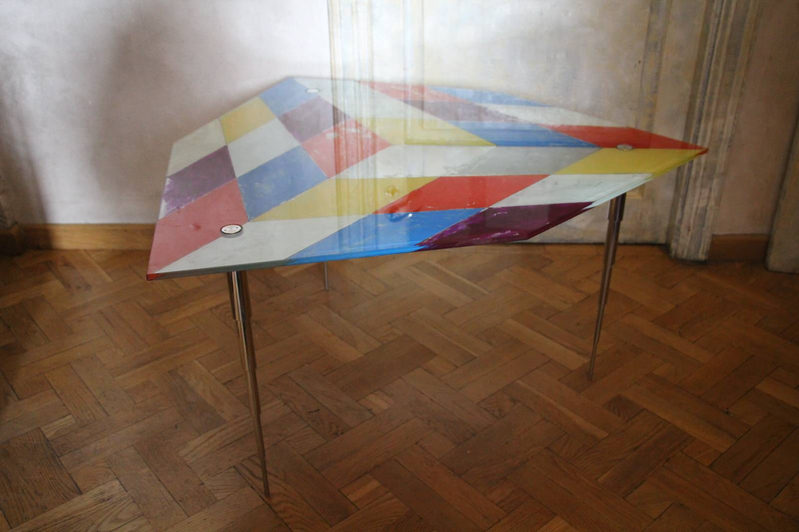 FURNITURE AND DECOR