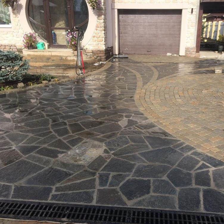 Мощение и озеленение