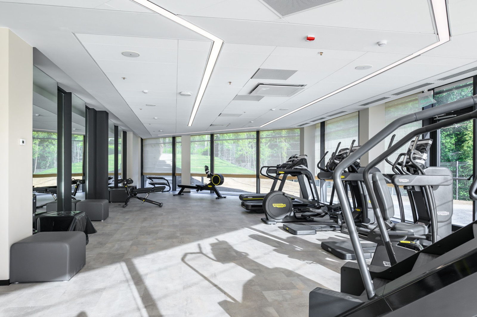 ФИЗКУЛЬТУРНО-ОЗДОРОВИТЕЛЬНЫЙ КОМПЛЕКС С КАТКОМ В ЛЕНИНГРАДСКОЙ ОБЛАСТИ