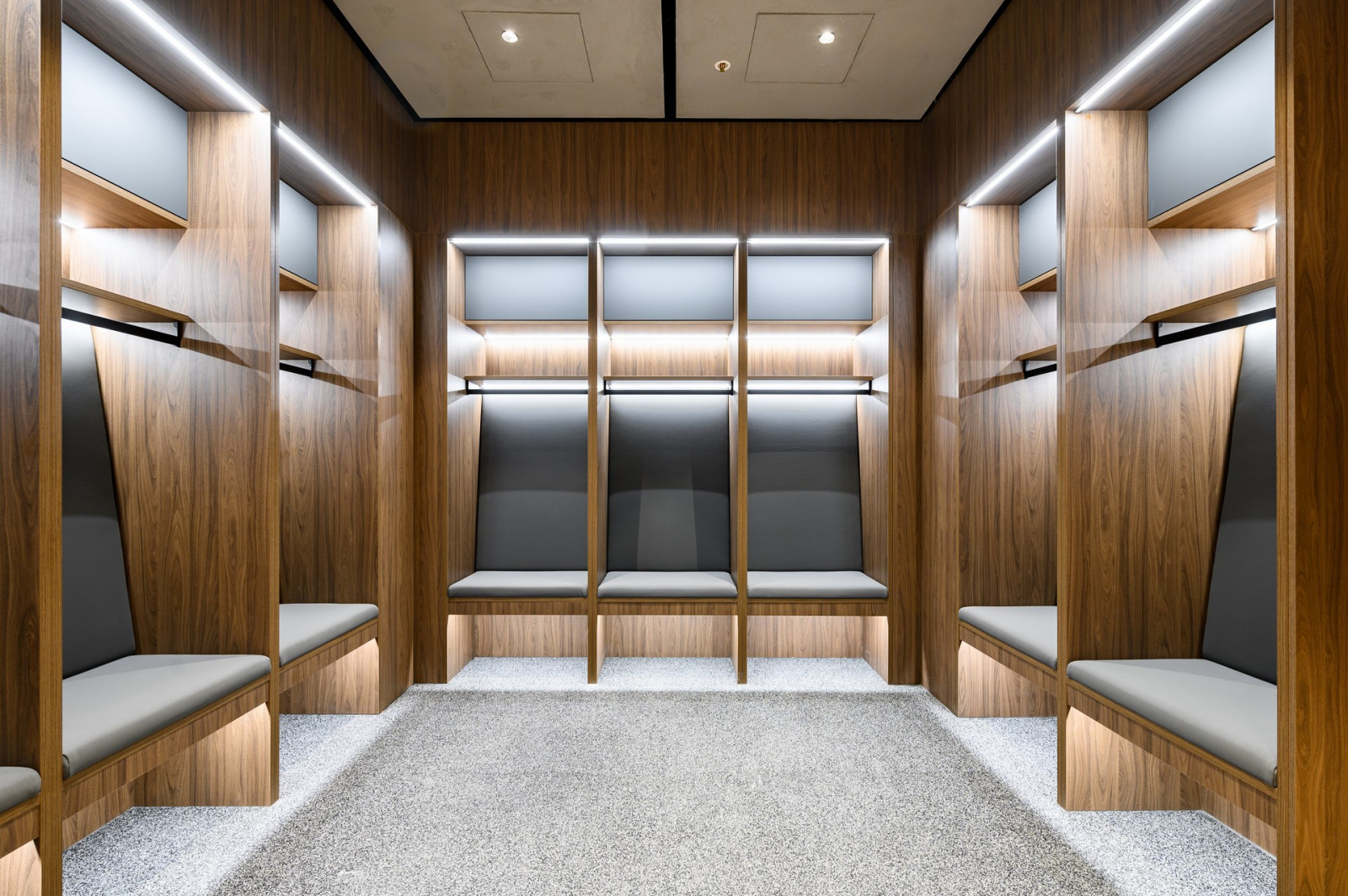 ФИЗКУЛЬТУРНО-ОЗДОРОВИТЕЛЬНЫЙ КОМПЛЕКС С КАТКОМ В ЛЕНИНГРАДСКОЙ ОБЛАСТИ