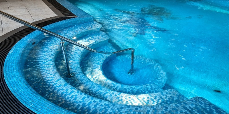 ЧАСТНЫЙ БАССЕЙН В ПАВЛОВСКЕ