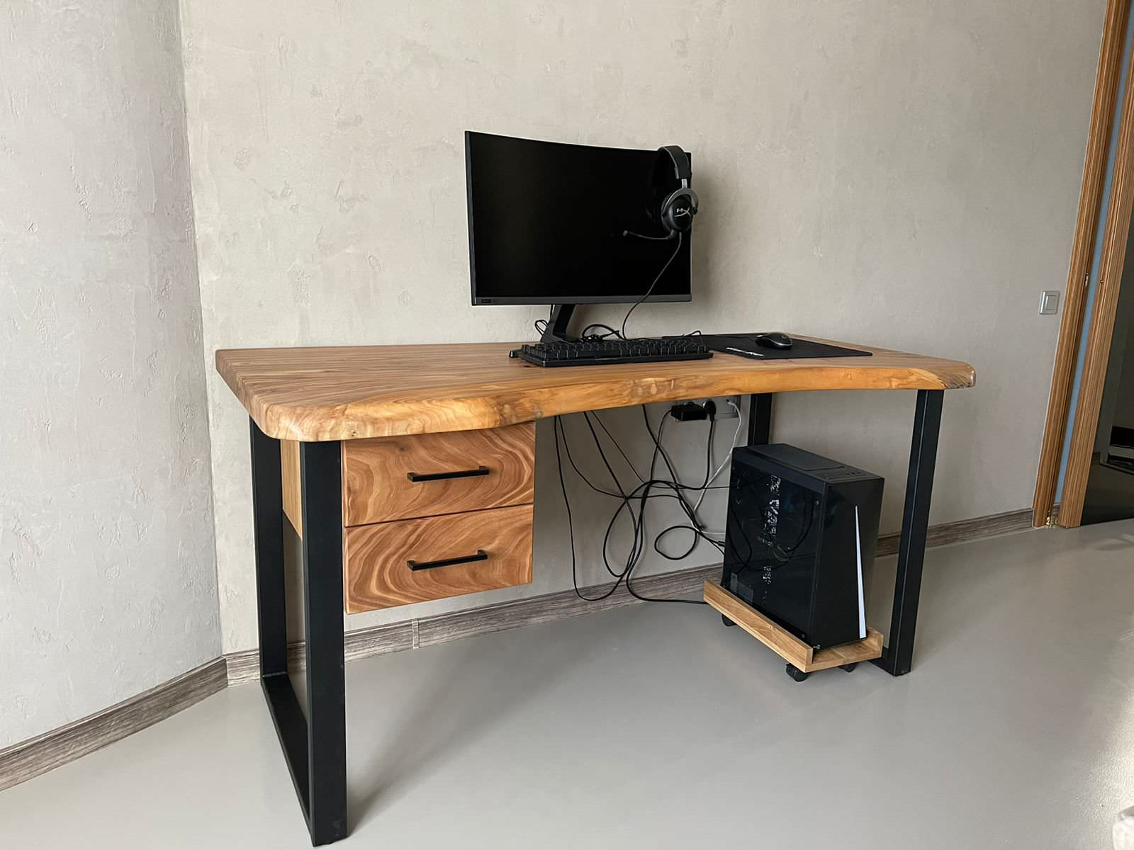 Стол компьютерный из слэба