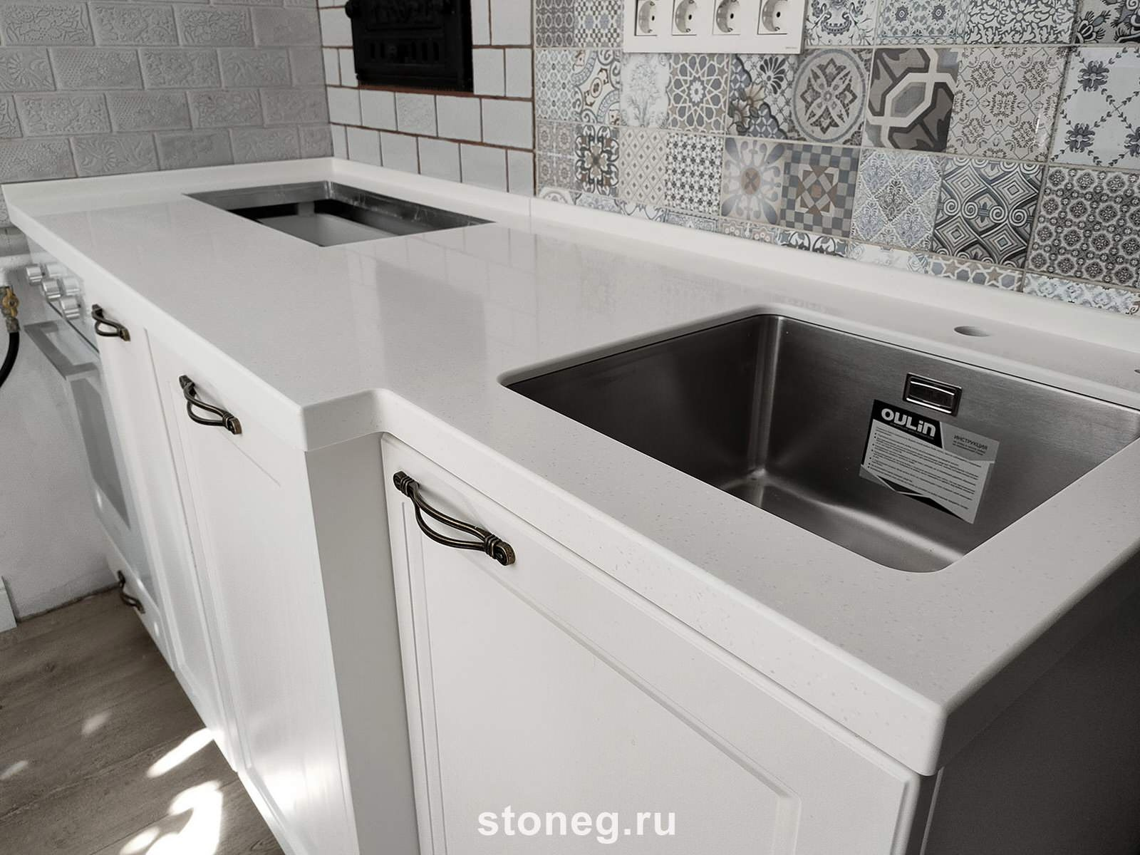 Grandex D-308: кухонная столешница из камня
