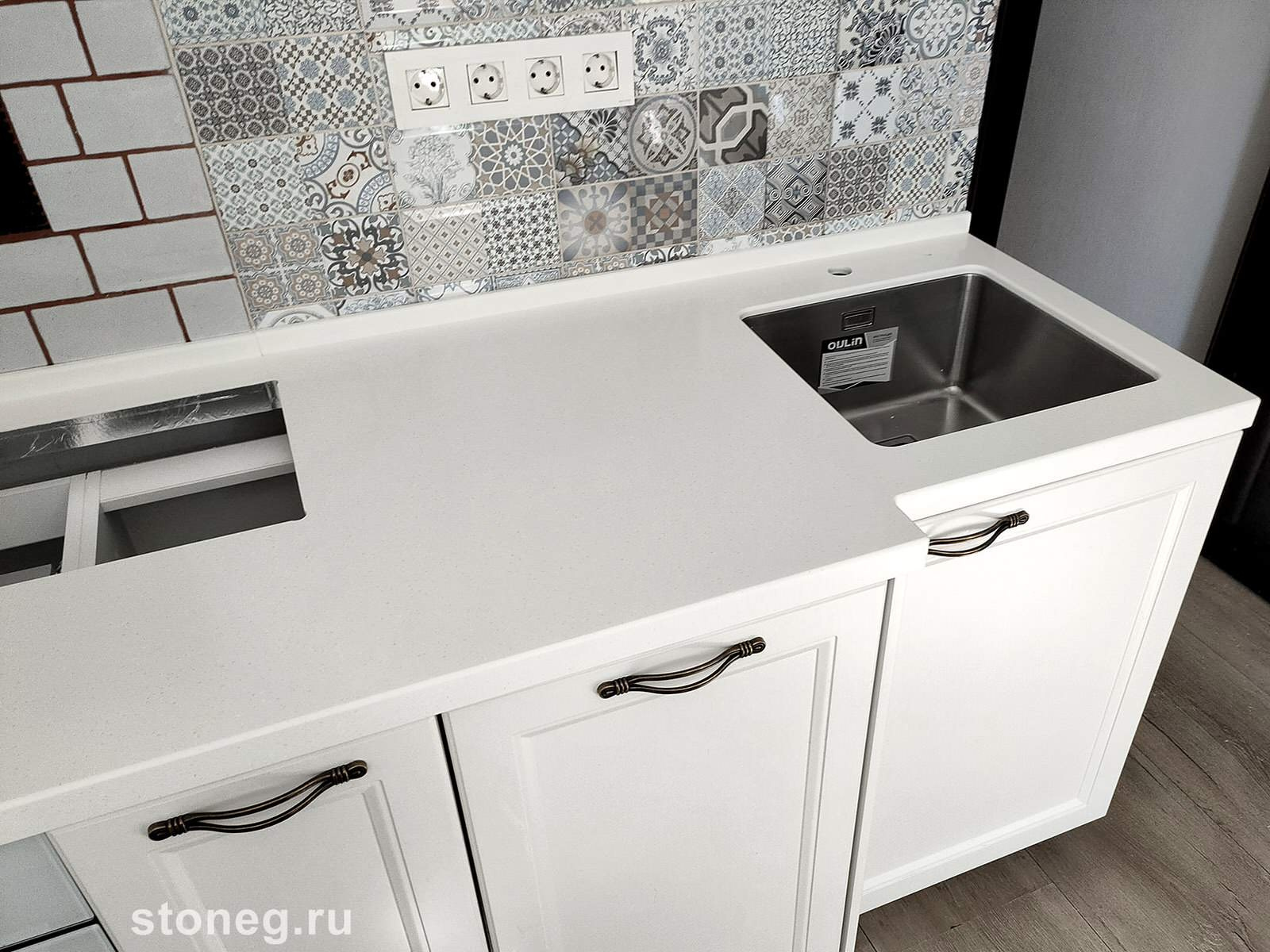 Grandex D-308: кухонная столешница из камня