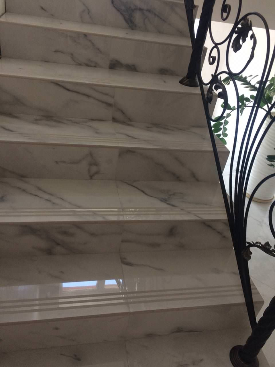 Лестница из керамогранита