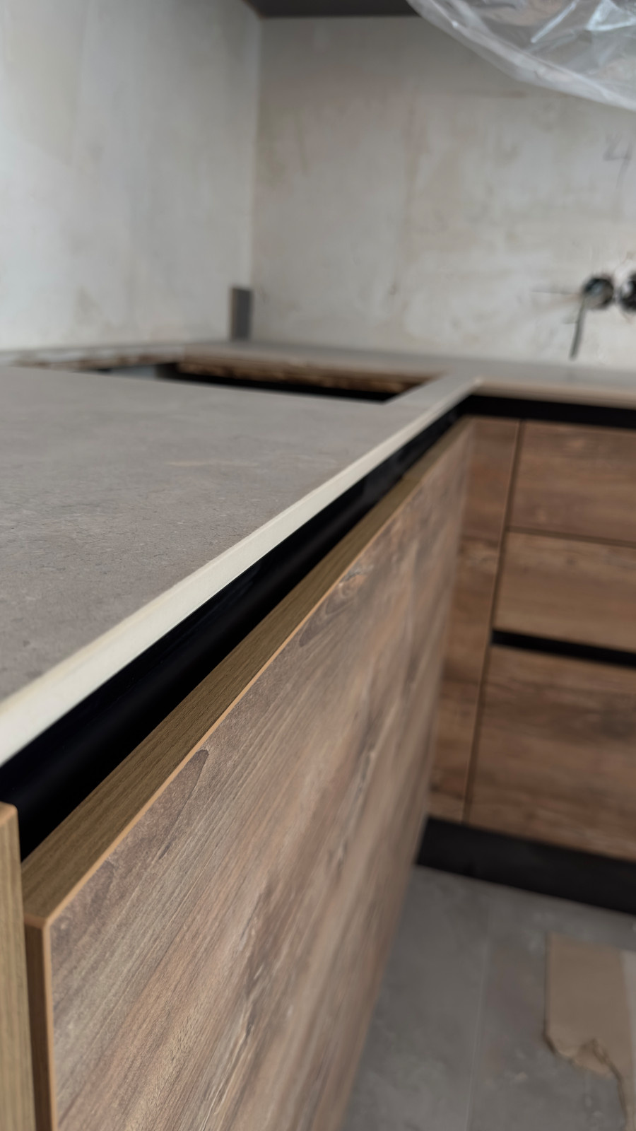 Столешница из керамогранита 3200*1600мм Н12 мм