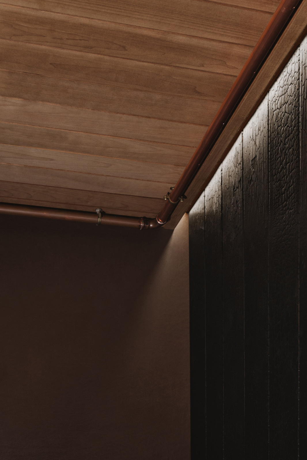 Закарнизная подсветка потолка.