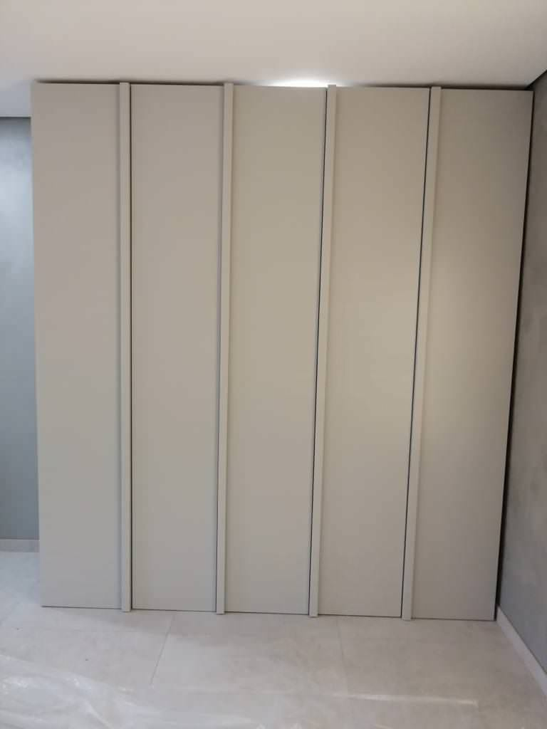 Шкаф с подсветкой