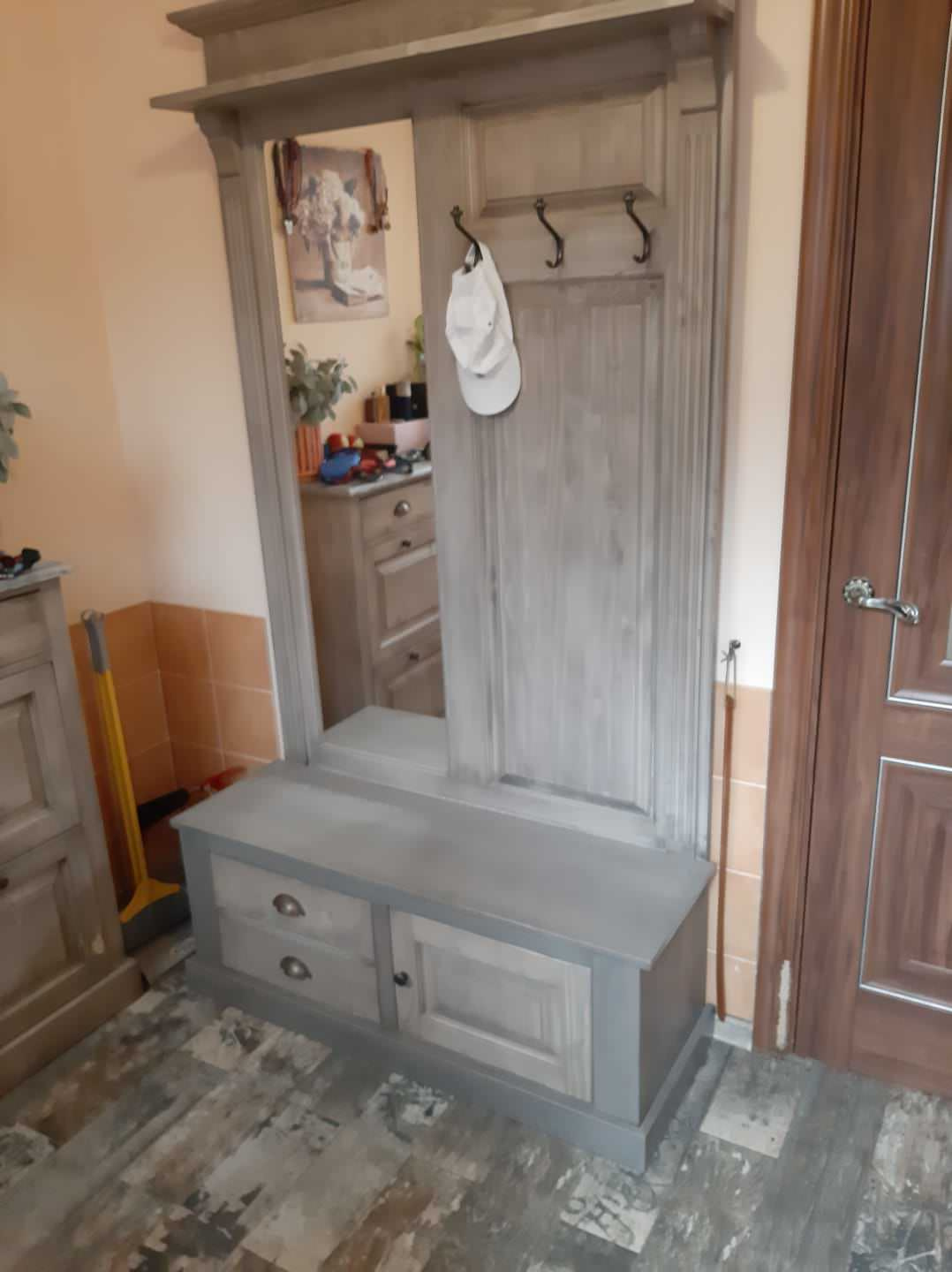 Тумба в прихожую