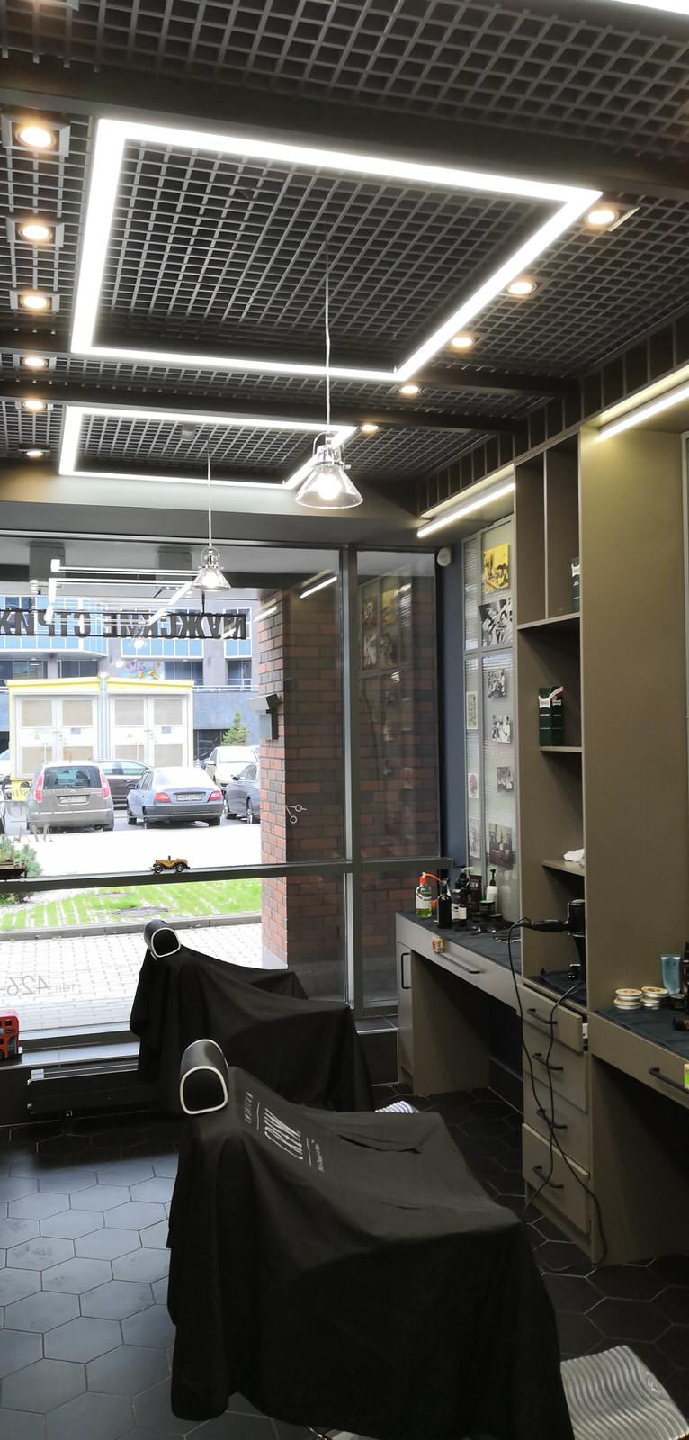 Barbershop StrongMan Lighting