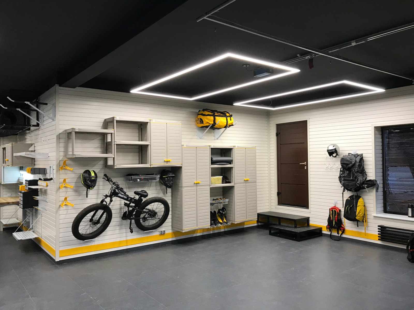 Dmitry Portnyagin's Garage