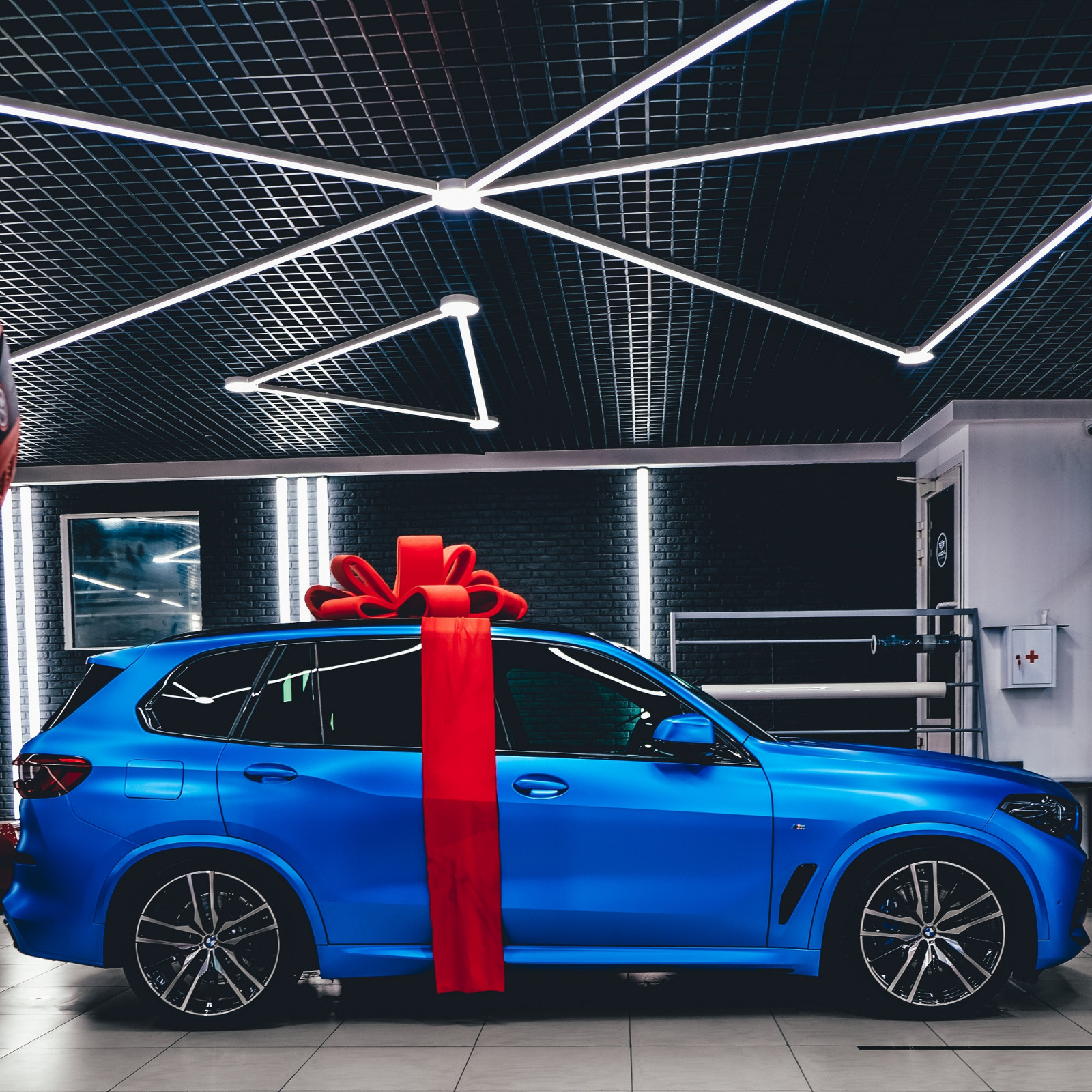 Lighting for Angel Avto Detailing Center
