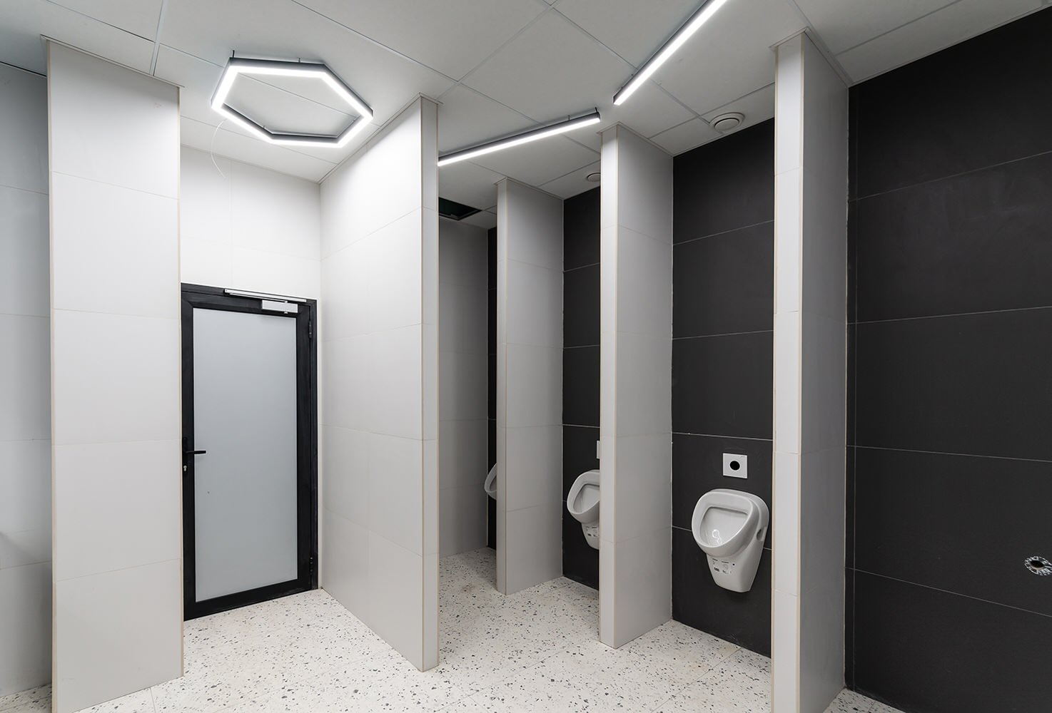 Office on Krasnogo Tekstil'shchika by Bronka Space
