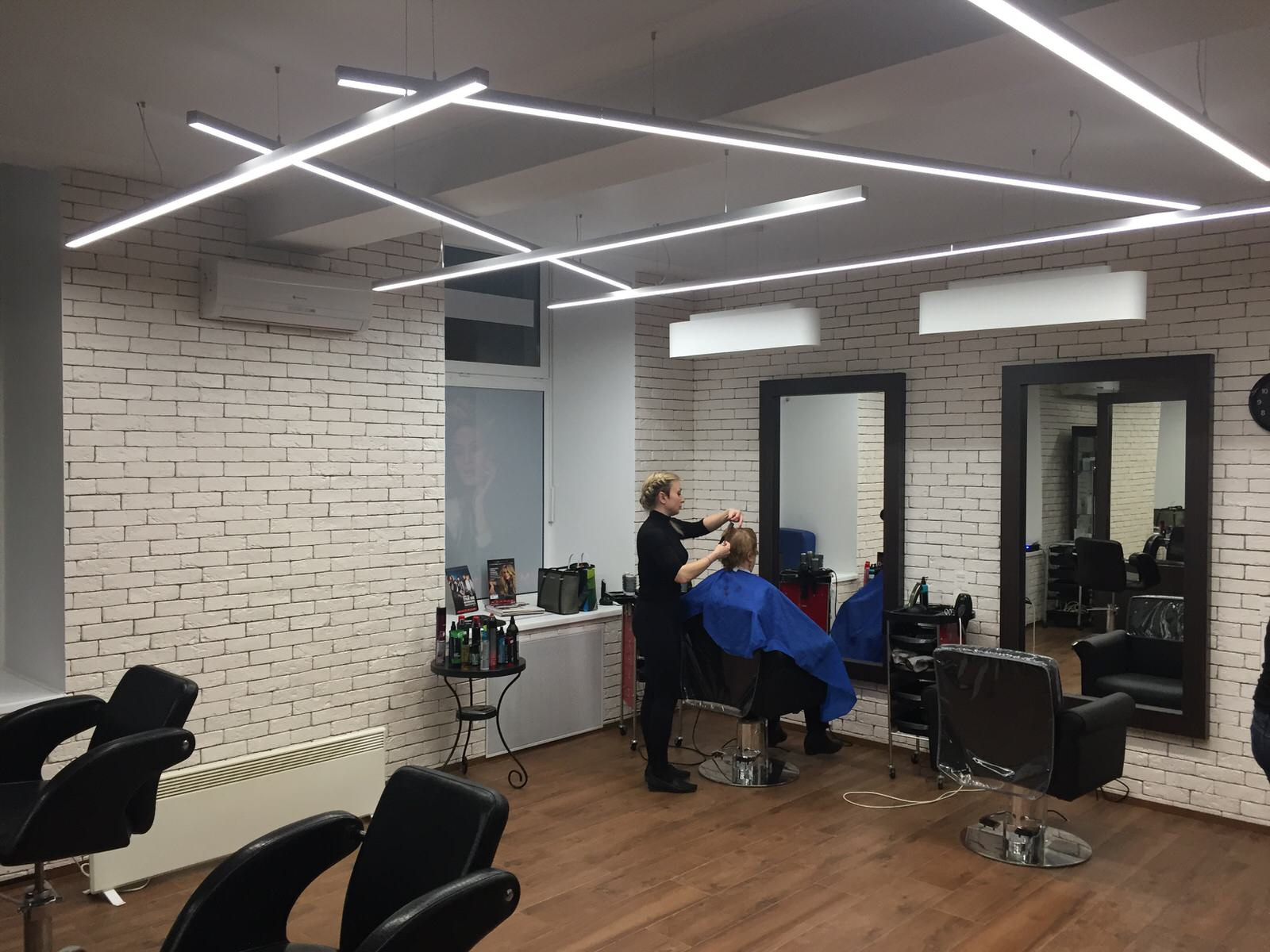 Small hair salon at Voykovskaya