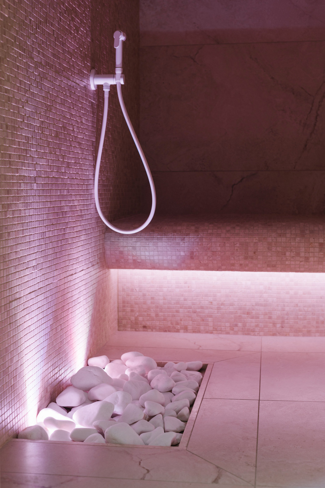 Индивидуальная конструкция сидений.