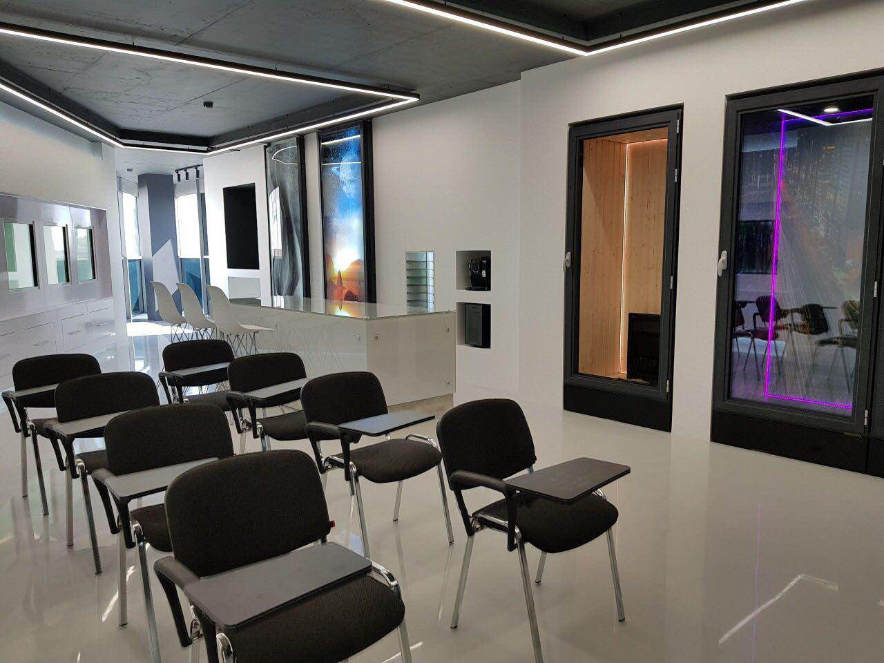 "Russian Glass Company" Showroom