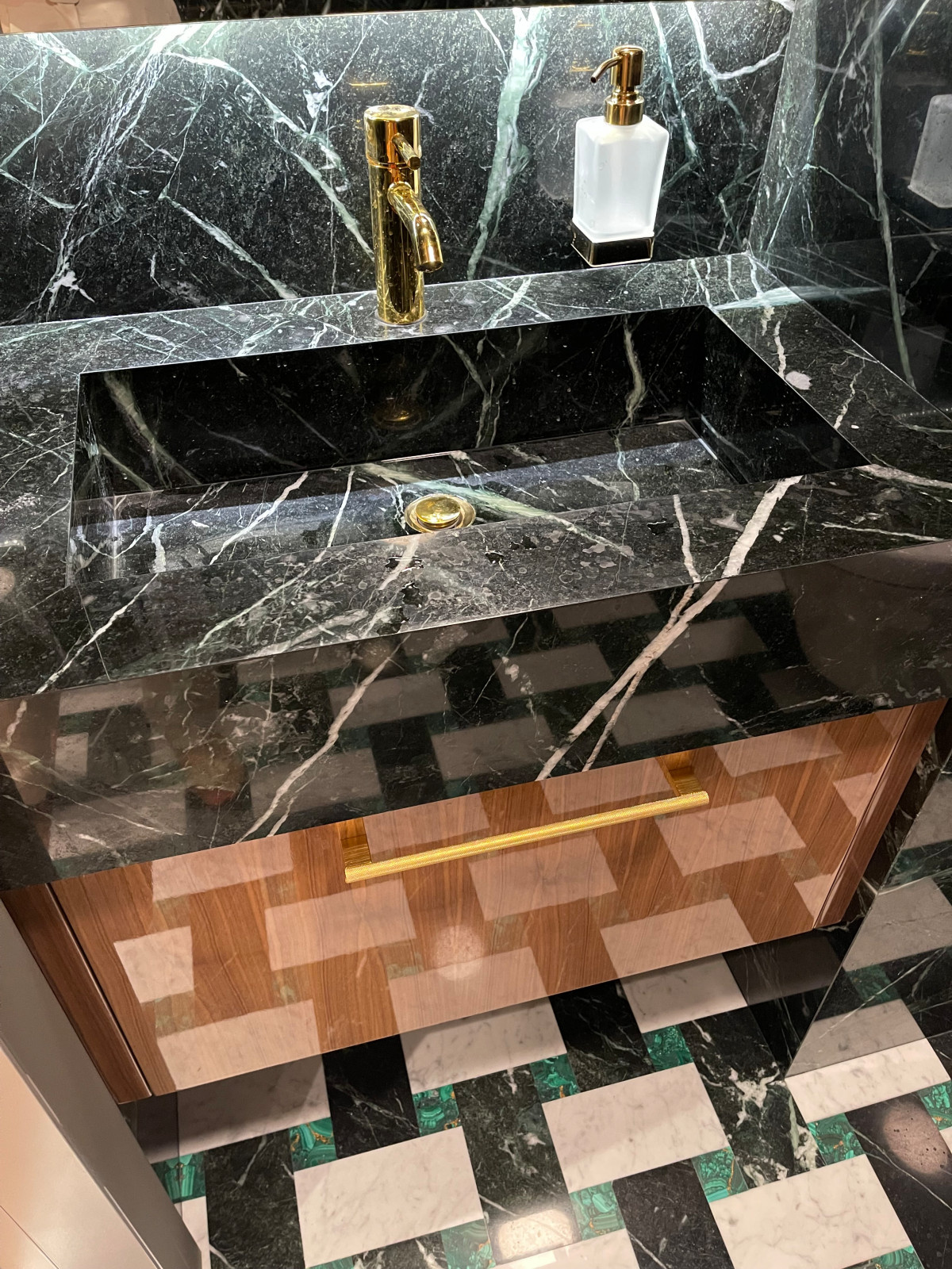 Квартира на Крестовском острове