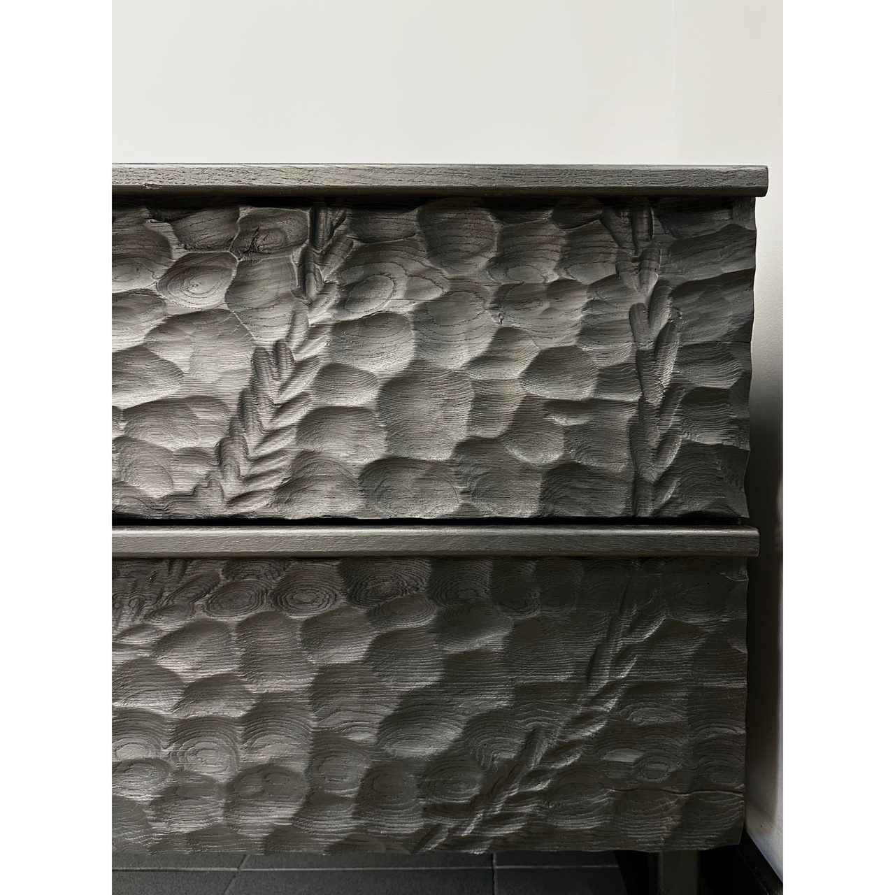 Дебри. Комод