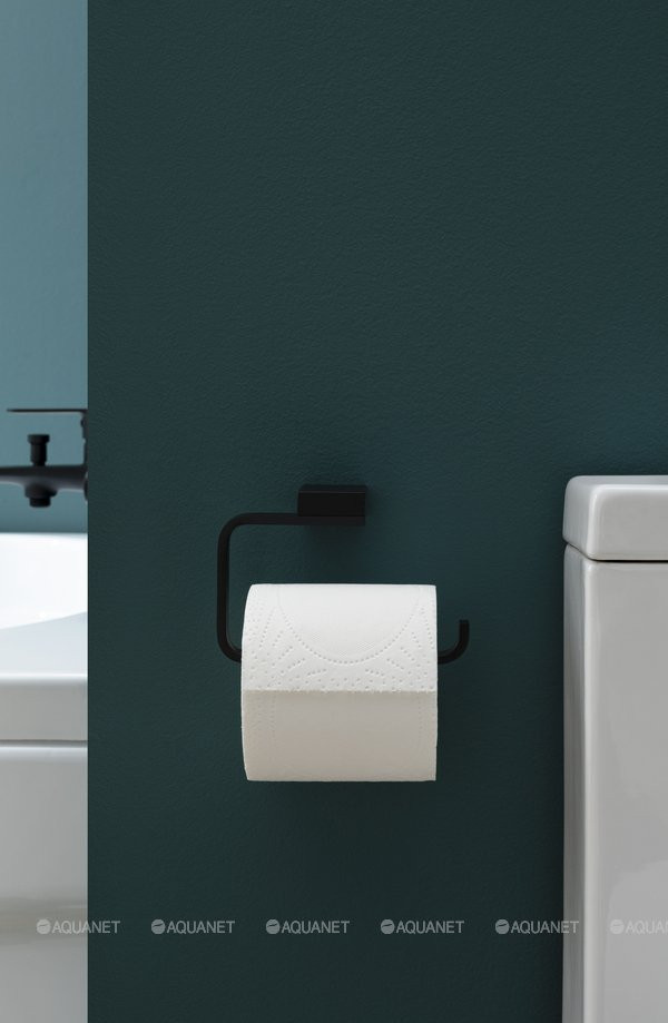 Яркая ванная комната для загородного дома