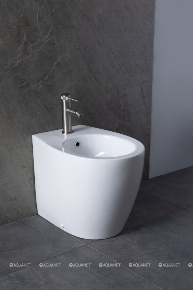 Индустриальный интерьер ванной комнаты: яркий, брутальный, модный