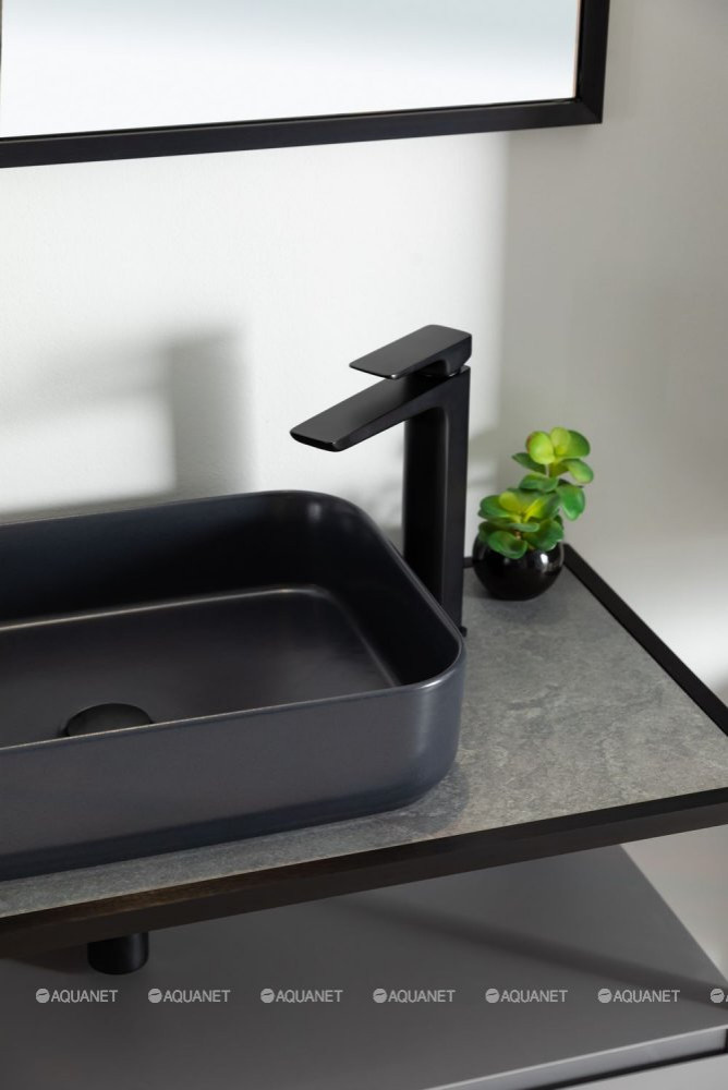 Индустриальный интерьер ванной комнаты: яркий, брутальный, модный