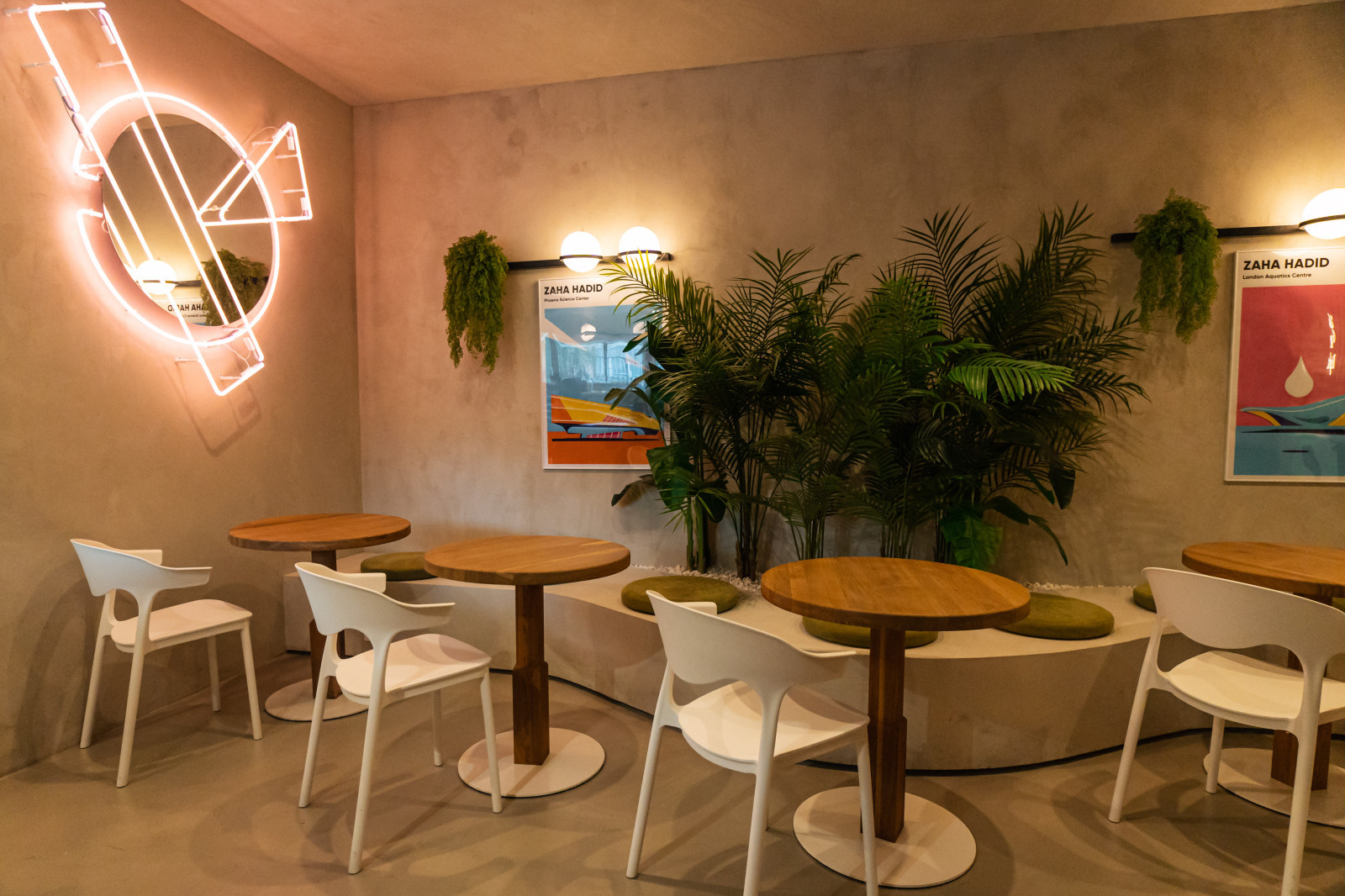 Меблировка ресторана Dominion