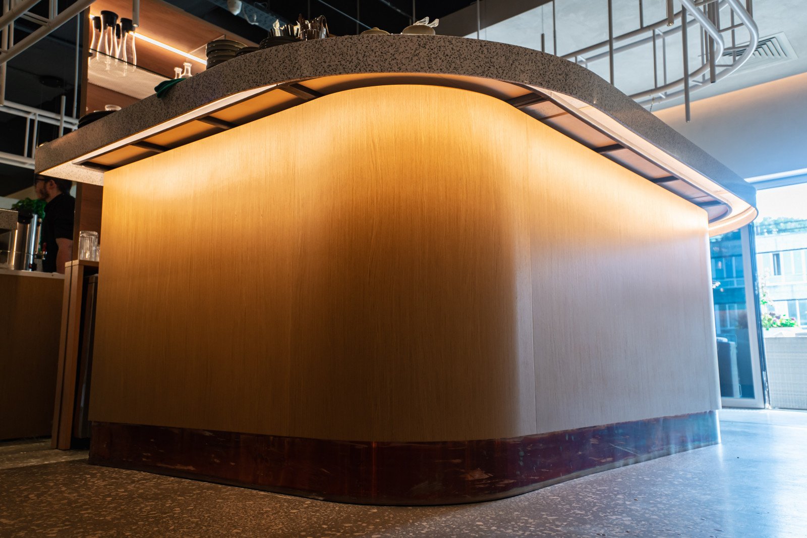 Меблировка ресторана Dominion