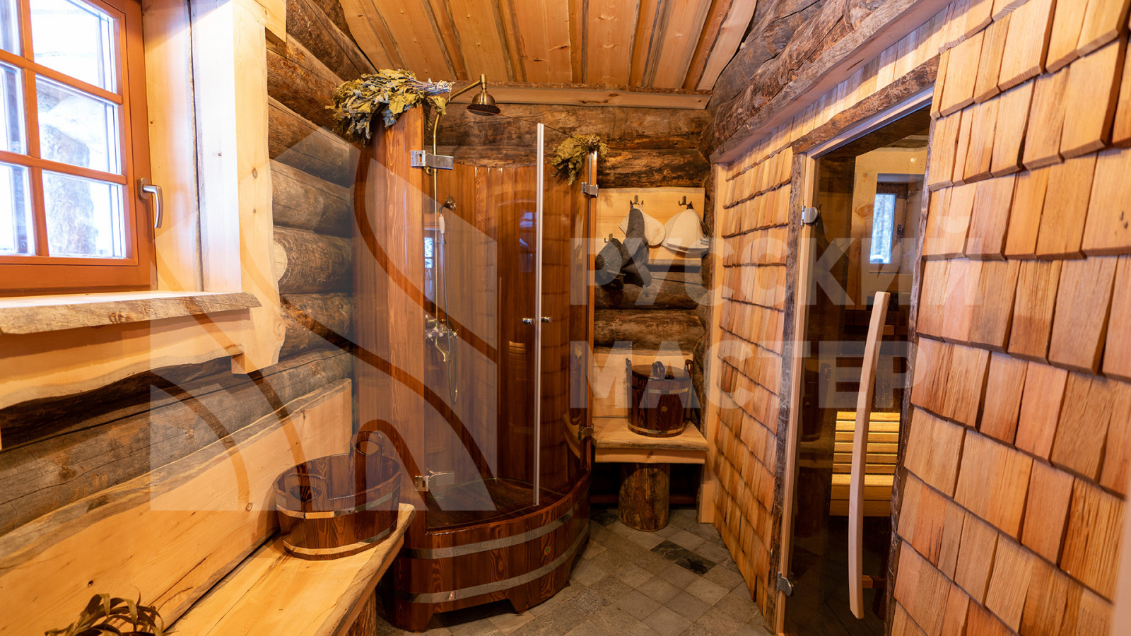 Баня из полярной сосны Кело с террасой и купелью с подогревом