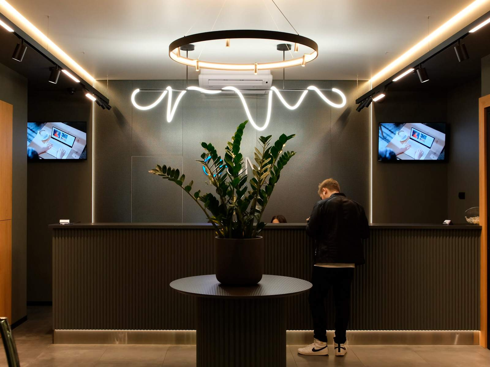 Обложка проекта: Lighting for the GSM STORE equipment store