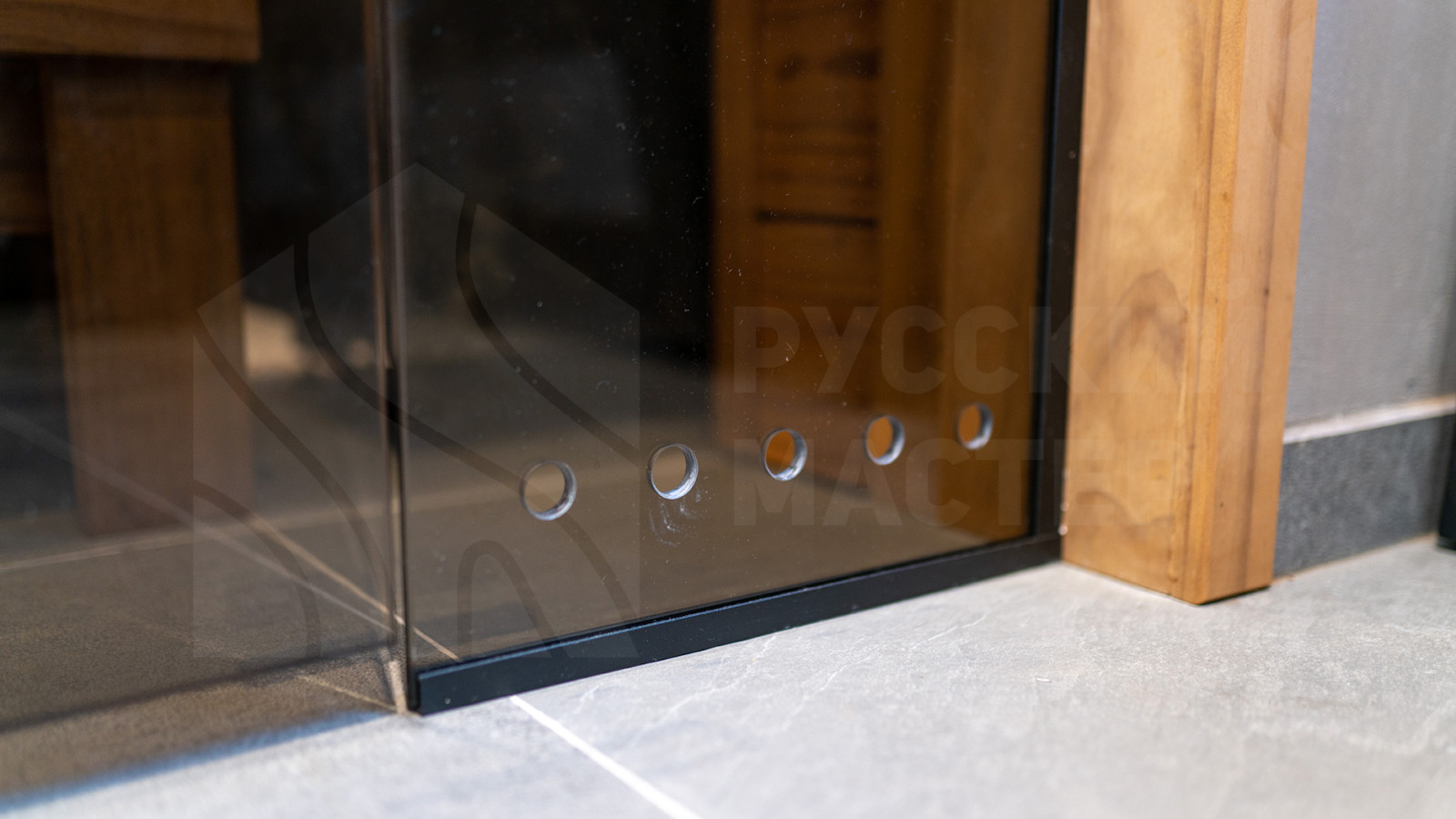 Сауна с изогнутыми полками из новозеландской сосны Pino Premio